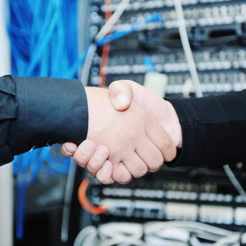 it engineer in network server room